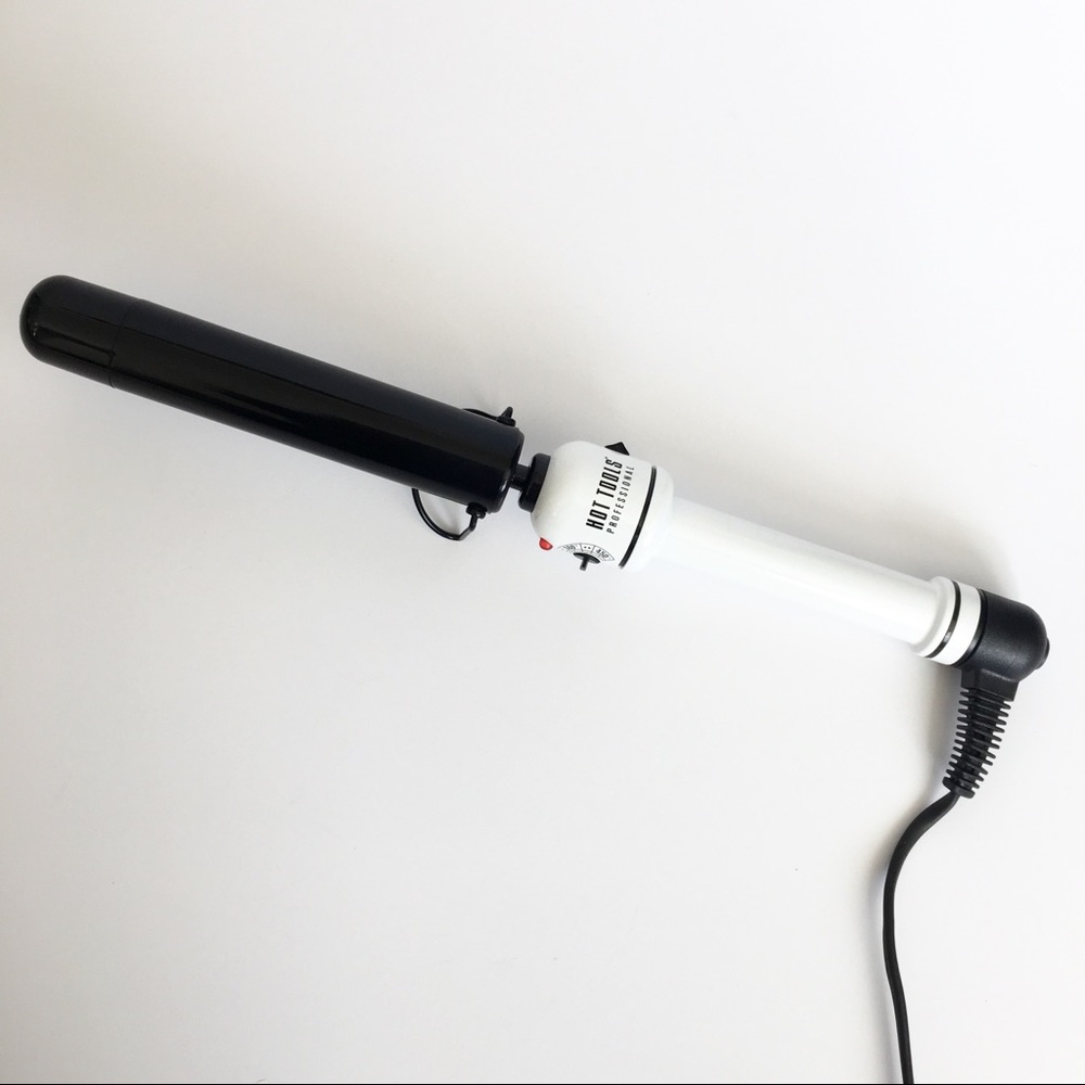 HOT TOOLS 1 1/4” NanoCeramic Titanium Curling Wand